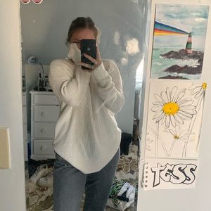 INCREDIBLY COMFORTABLE SWEATER!!